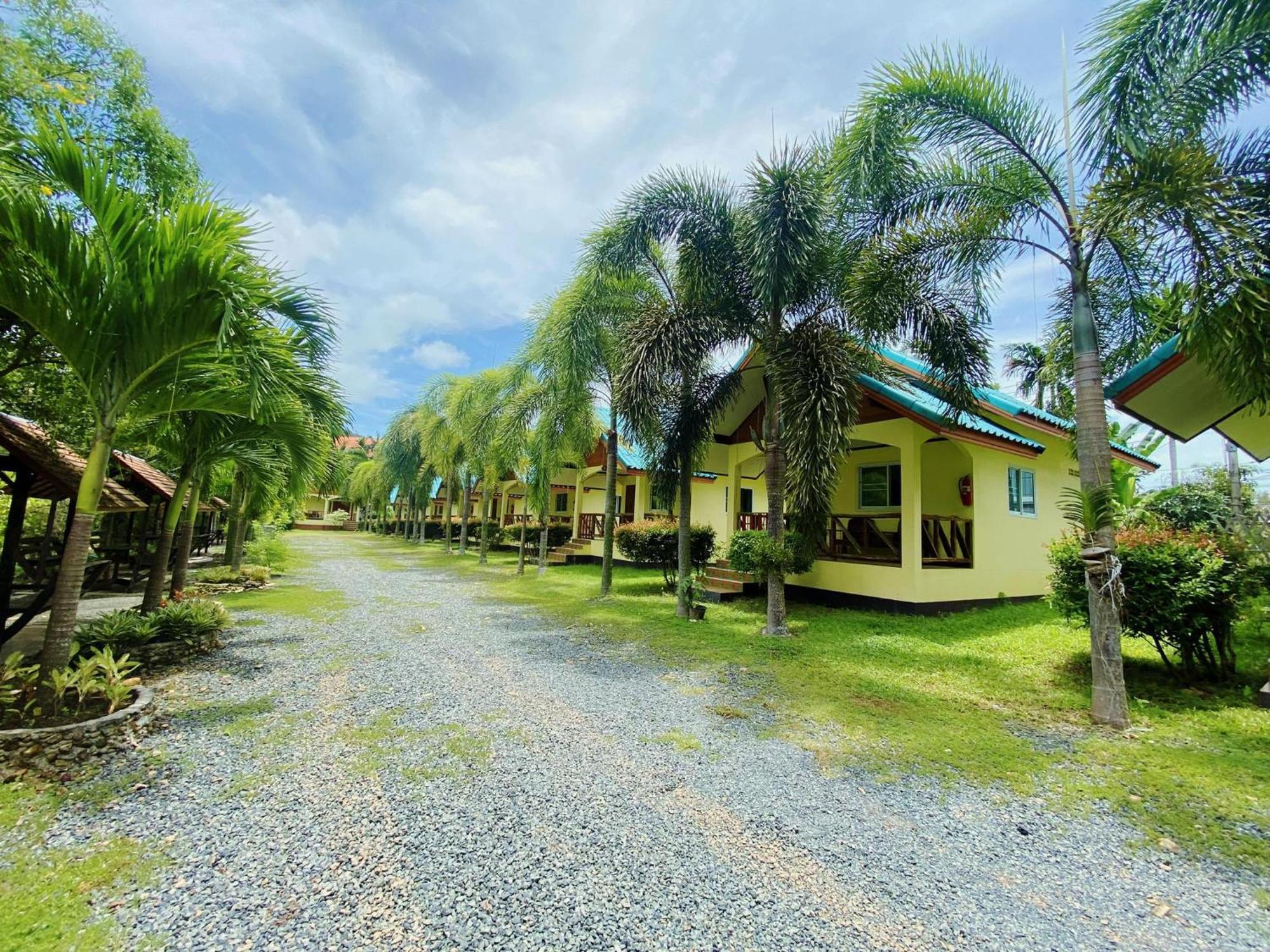 Baanrimklong Bungalow Koh Chang Esterno foto